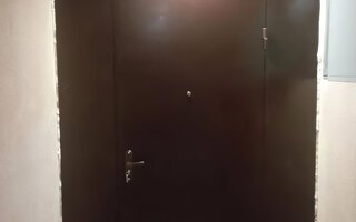 дверь для тамбура с вентиляционной решеткой